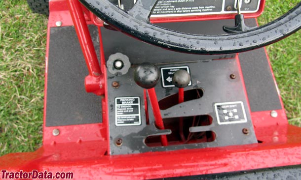 Tractordata Wheel Horse C 105 Tractor Transmission Information Wheel Horse C 105 Transmission Photo