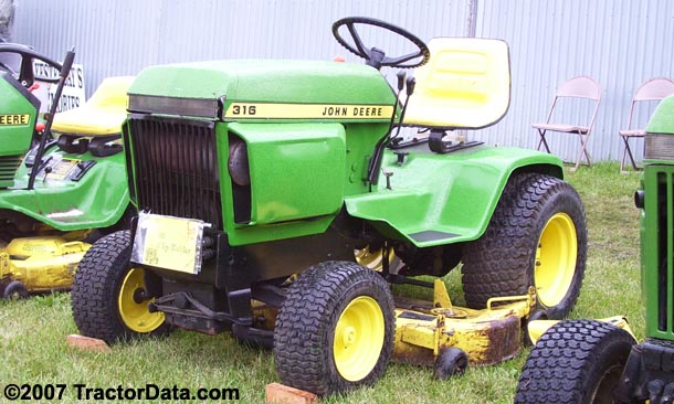 John Deere 316 lawn tractor photo