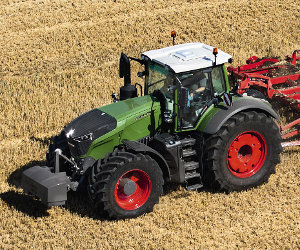 Fendt 1000 Vario tractor.