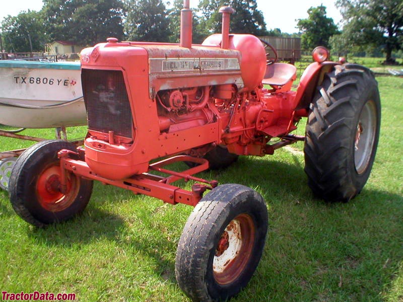 Allis Chalmers D19 tractor photos information