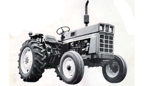 International Harvester 383 tractor photo