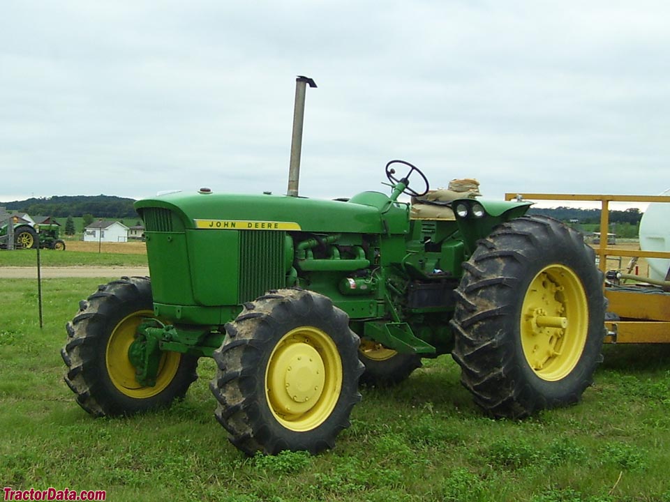 John Deere 4020