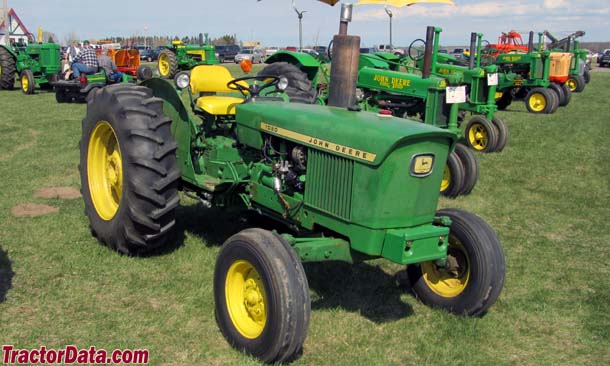 John Deere 1020 tractor photo