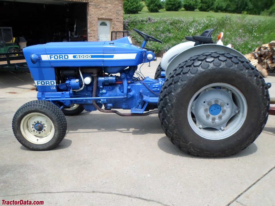 Ford 4000 tractor photos information