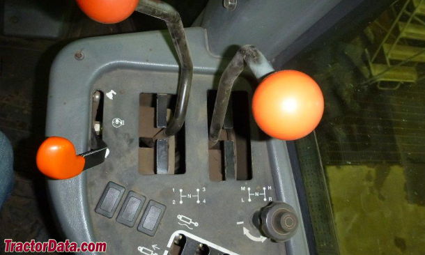 New Holland 9682 Quadra-Sync transmission photo