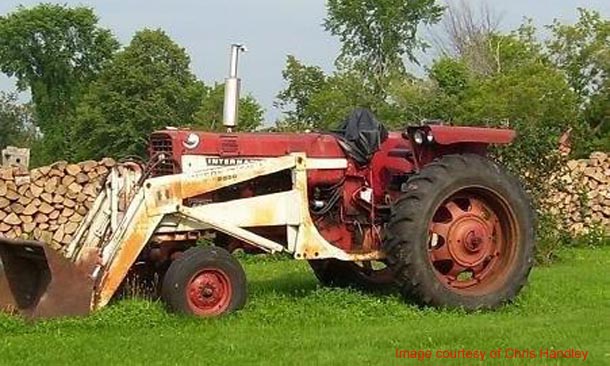 Farmall 656 tractor photo