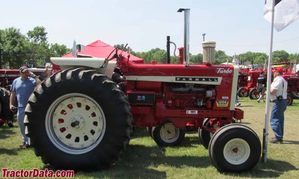 Farmall 1206 tractor photo