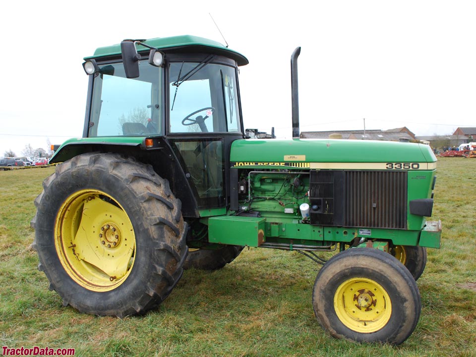 Chandlers Agriculture - Massey Ferguson: Tractors