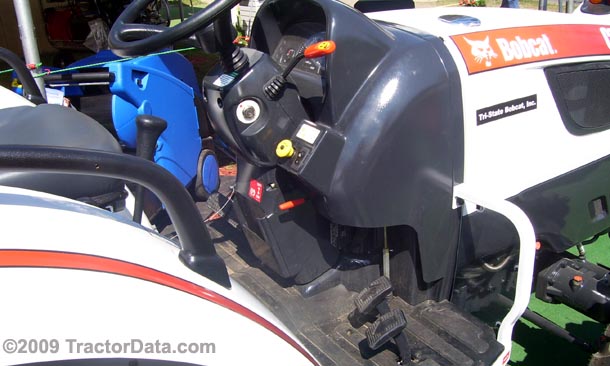 Bobcat CT450 transmission photo