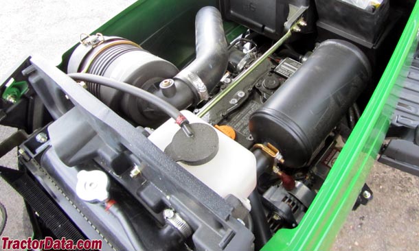 John Deere 1023E engine photo