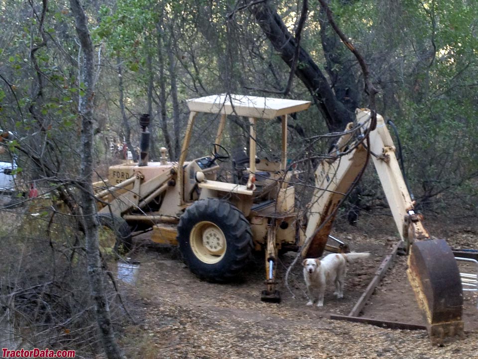 Ford 550 backhoe, left side.
