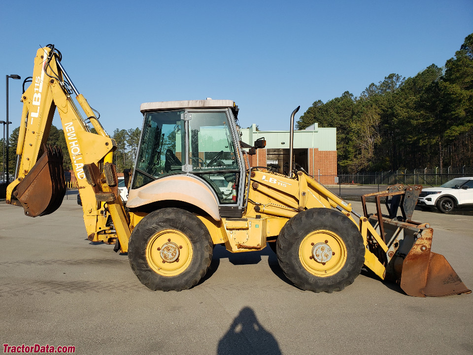 New Holland LB115