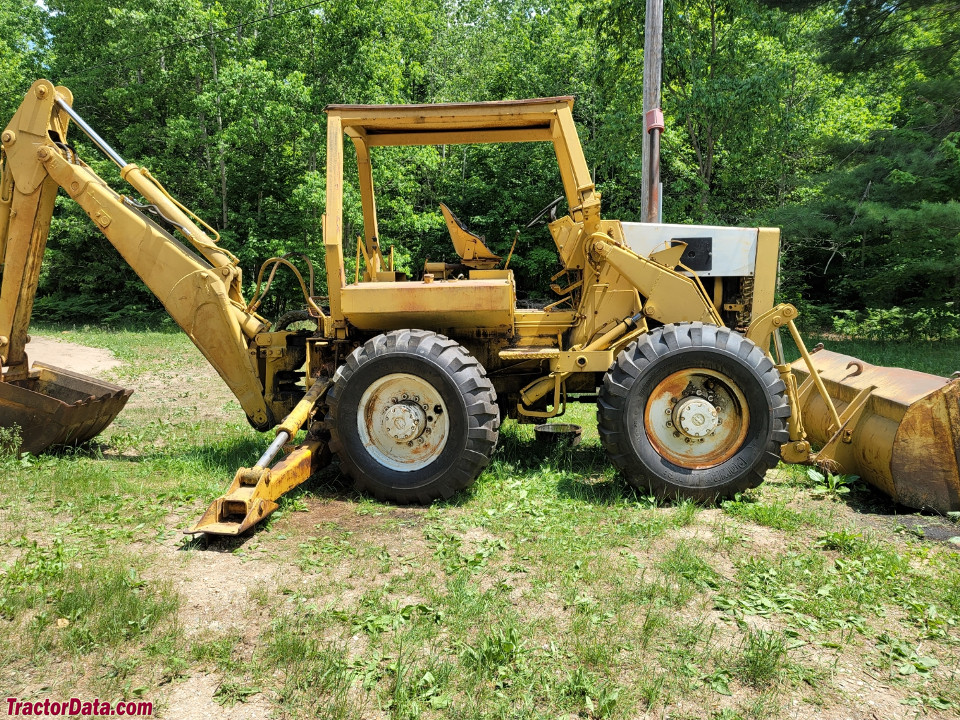 International Harvester 3820