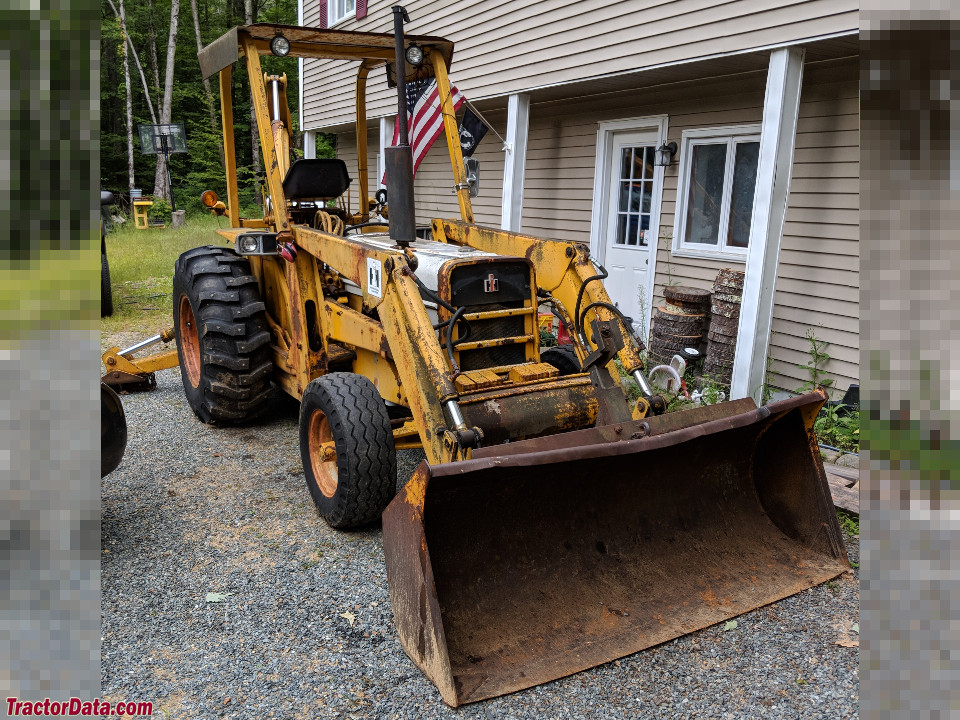 International Harvester 2514B