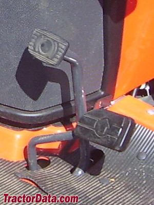 Kubota BX25 transmission controls