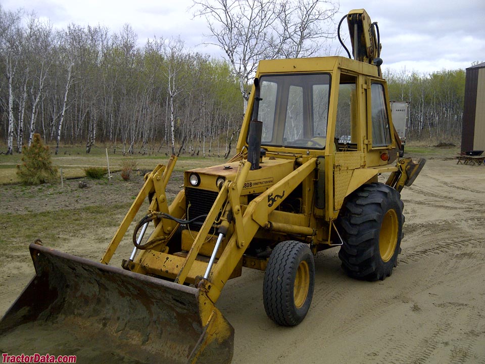 Case 580B Construction King with Extendahoe backhoe.