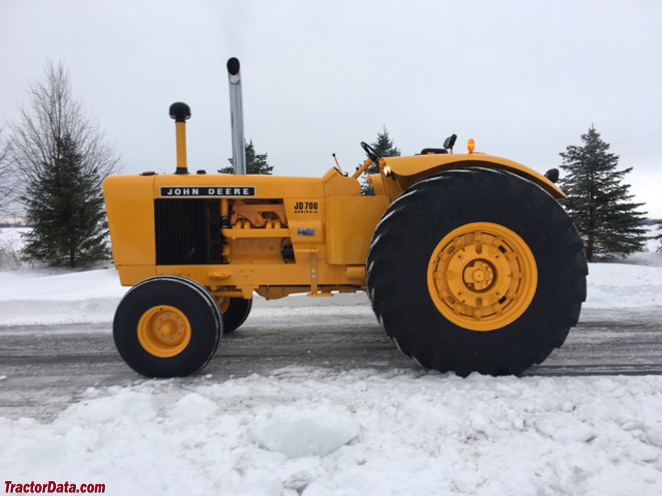 John Deere 700A, left side.