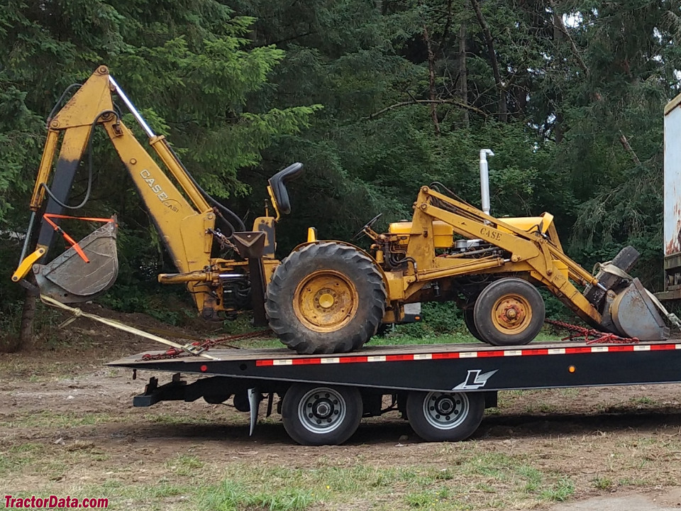 Case W-3 loader-backhoe, right side.