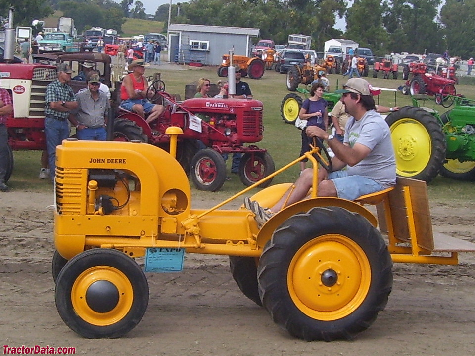 John Deere Li Industrial Tractor Information