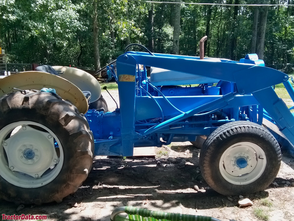 Ford 4000 HD industrial tractor information