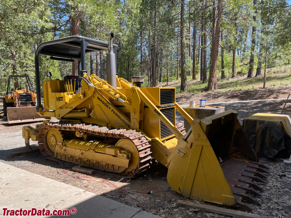 Massey Ferguson 400 Crawler Loader