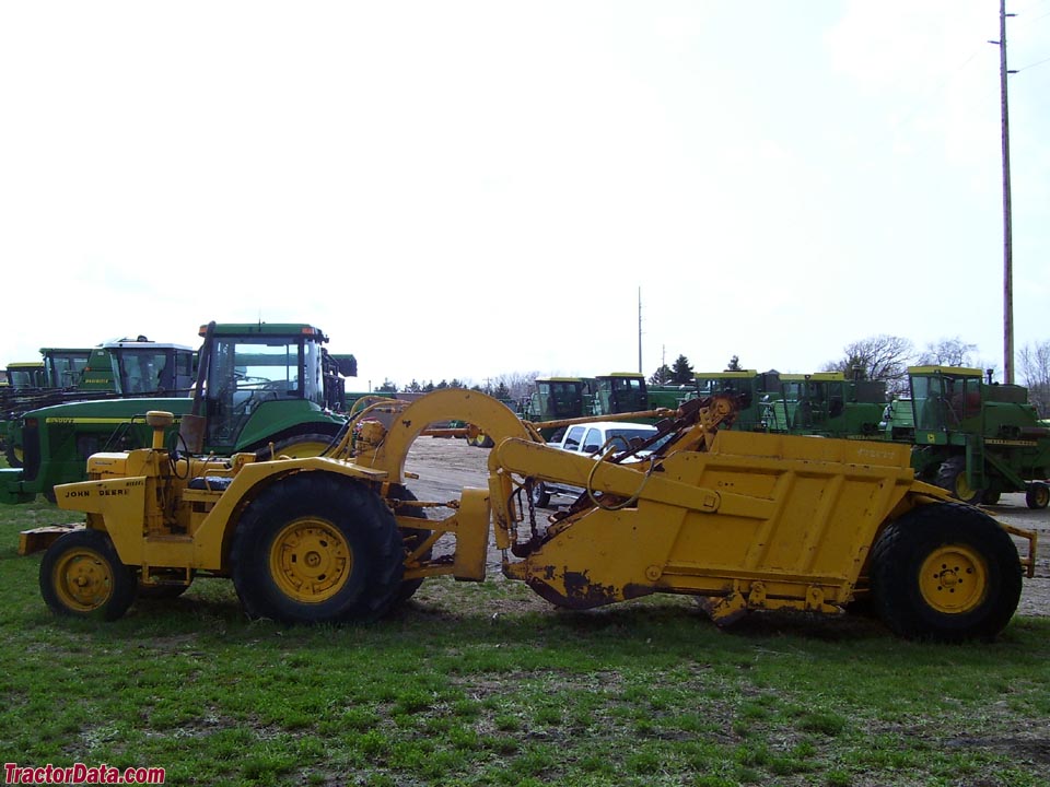 John Deere 840