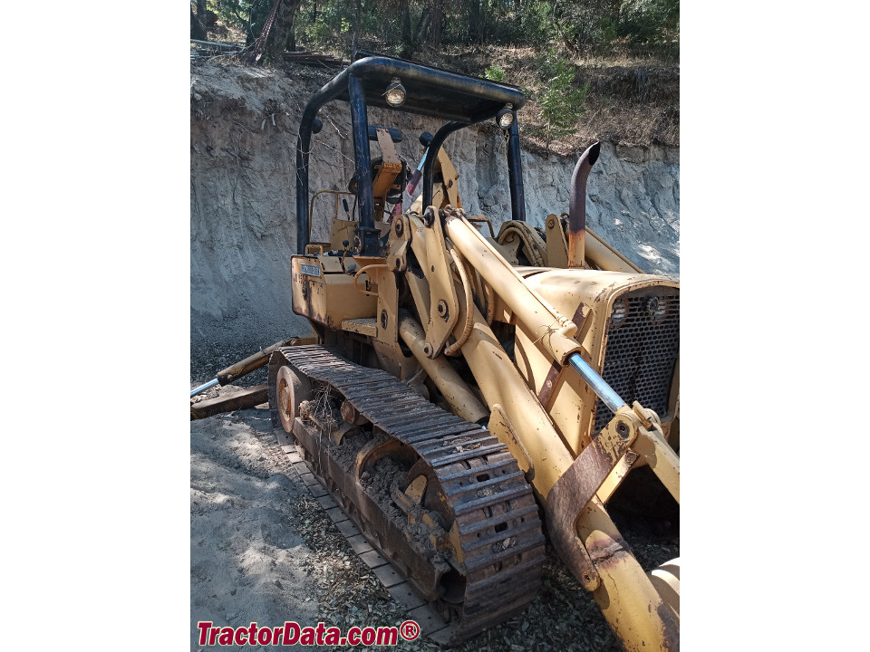 John Deere 450B Loader