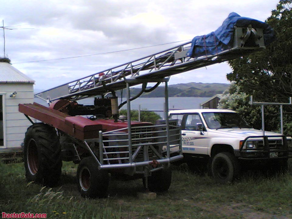 International 2656 with well-drilling rig.