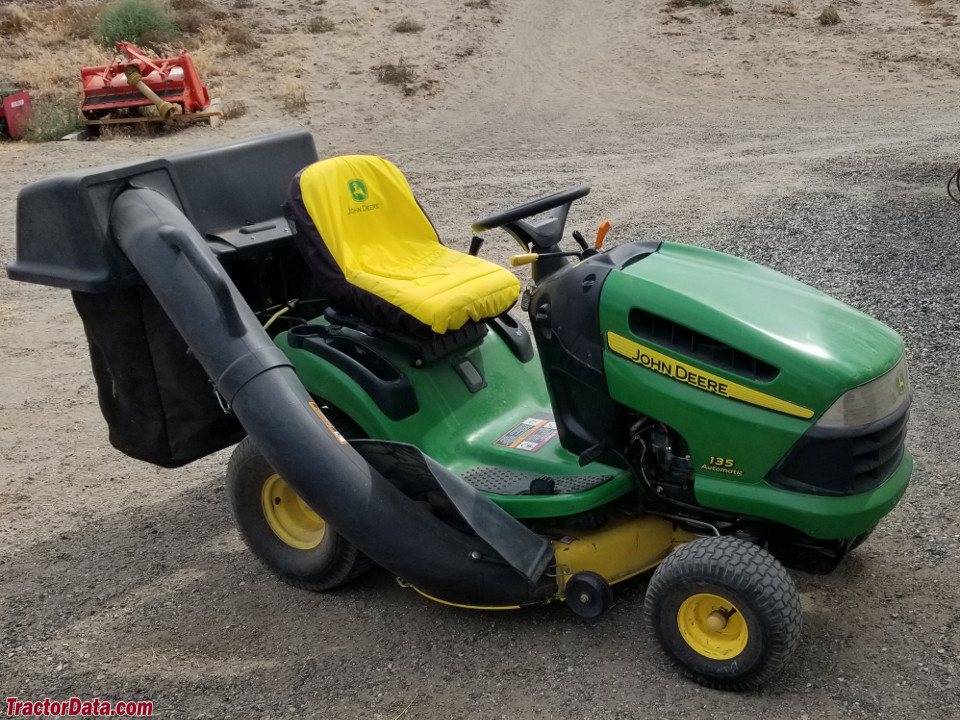 John Deere 135