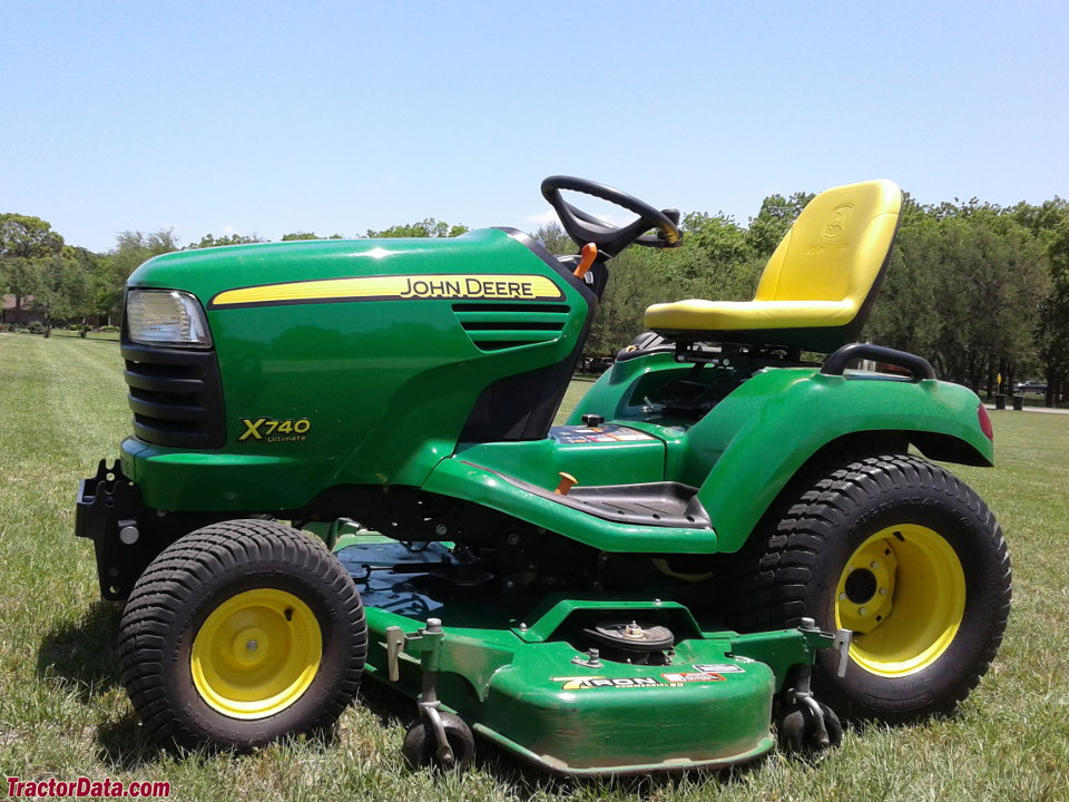 Image of John Deere X740 Lawn Tractor