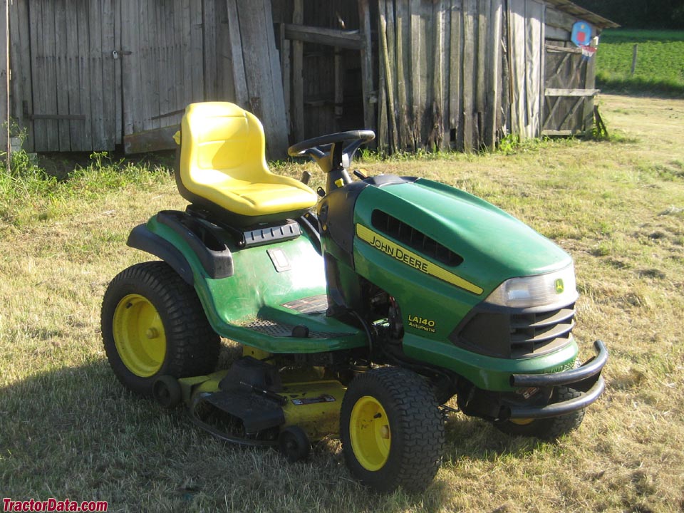 John Deere LA140