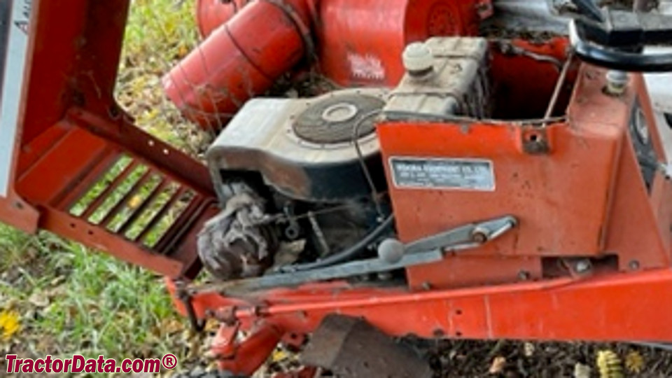 Allis Chalmers 608 engine image