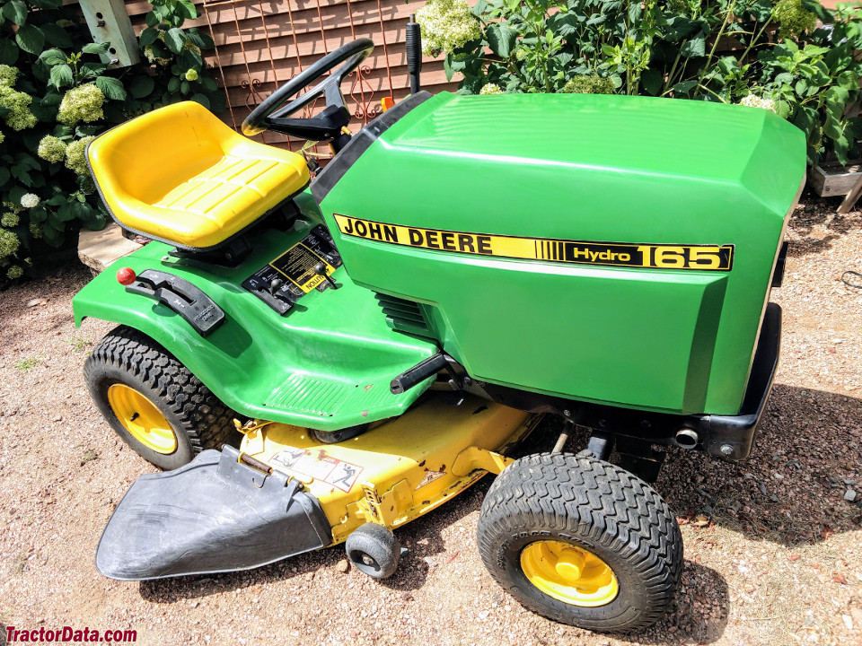 John Deere 165