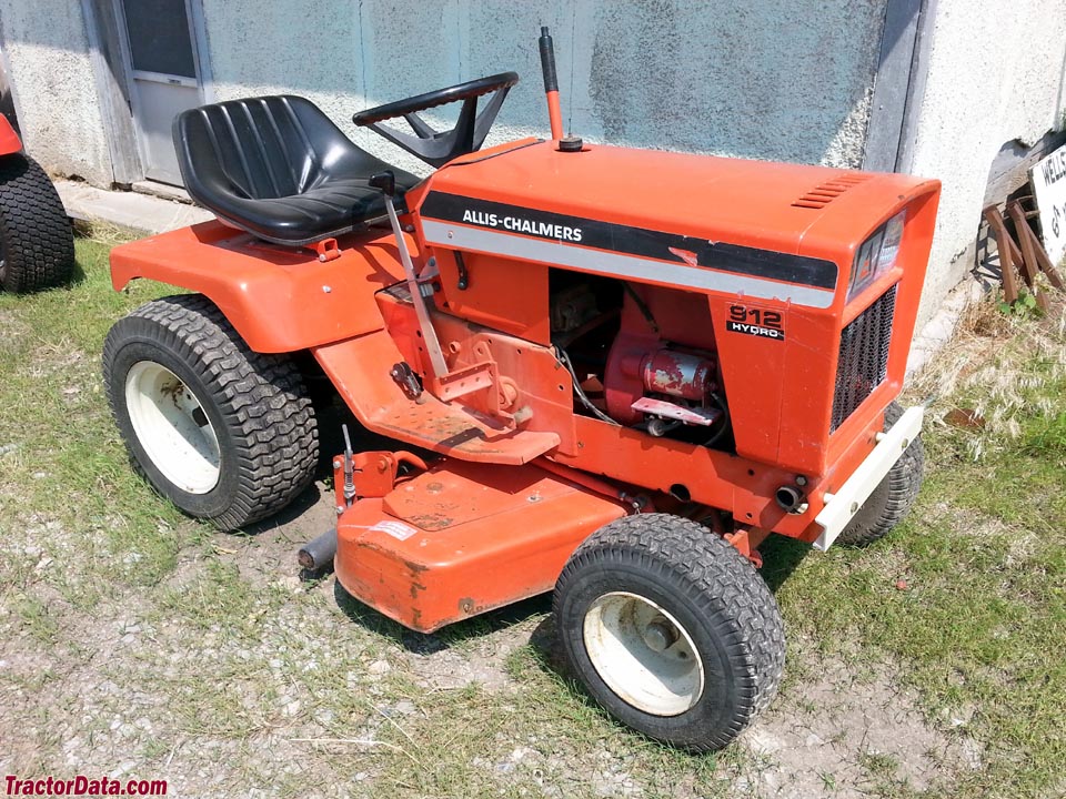 Allis Chalmers 912 Tractor