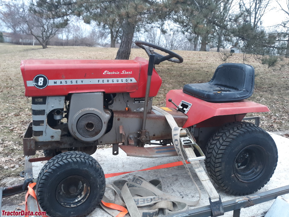 Massey Ferguson 8