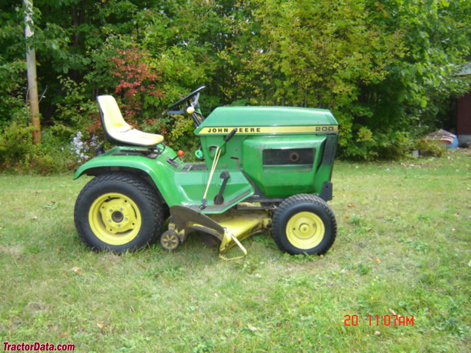 John Deere 200