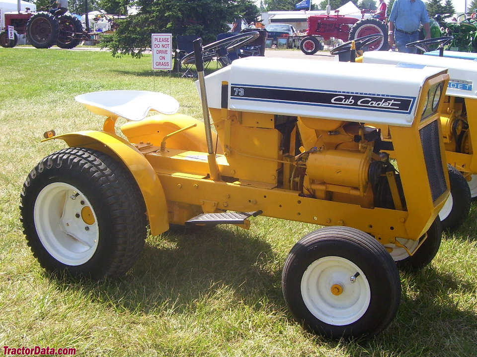 Cub Cadet 73, right view