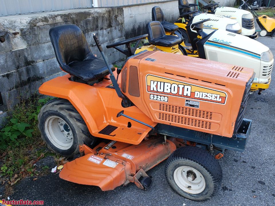 Kubota G3200