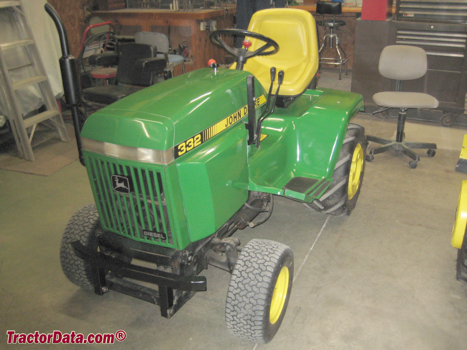 John Deere 332 garden tractor
