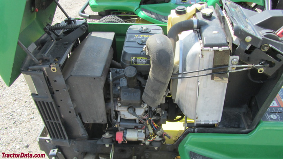 John Deere 425 engine image