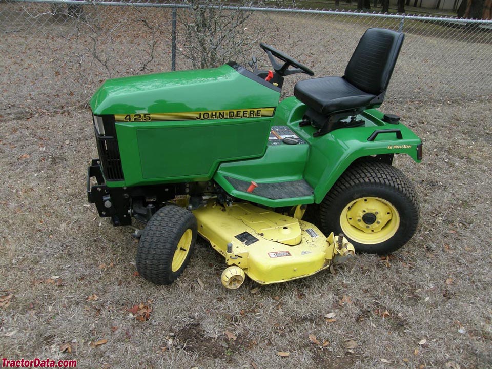 John Deere 425 with all-wheel steering, left side.