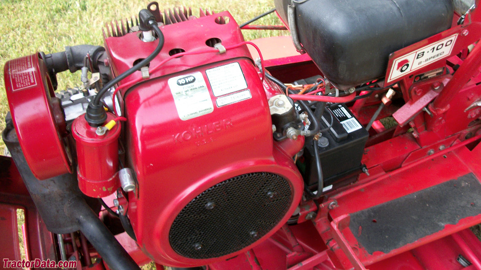 Wheel Horse B-100 engine image
