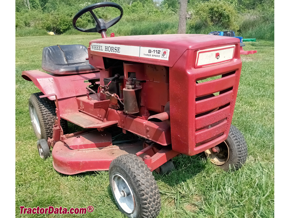 Wheel Horse B-112 lawn tractor, right side.