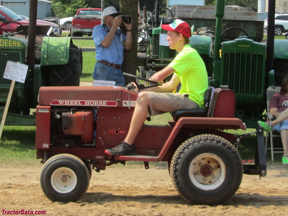 Wheel Horse D-200