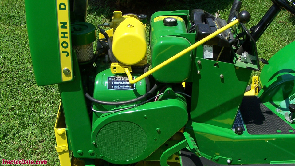 John Deere 112 engine image