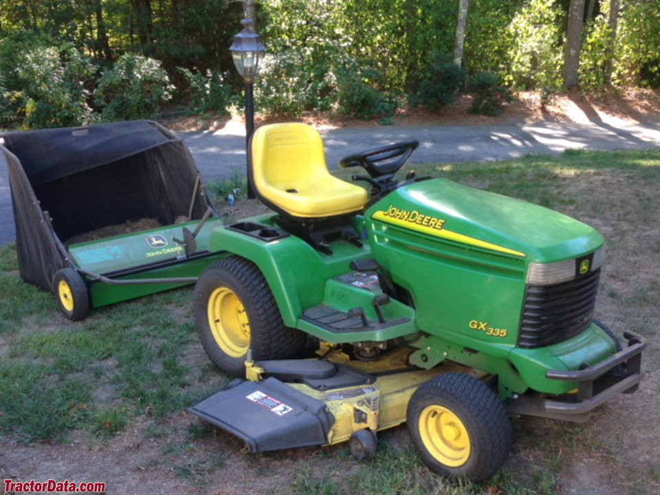 John Deere GX335