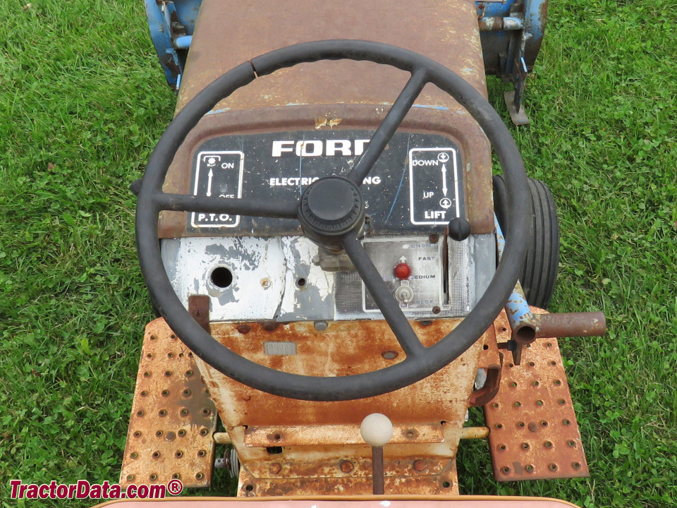 Ford LT-80 dashboard and controls.