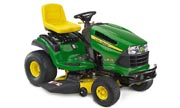 John Deere LA135 lawn tractor photo