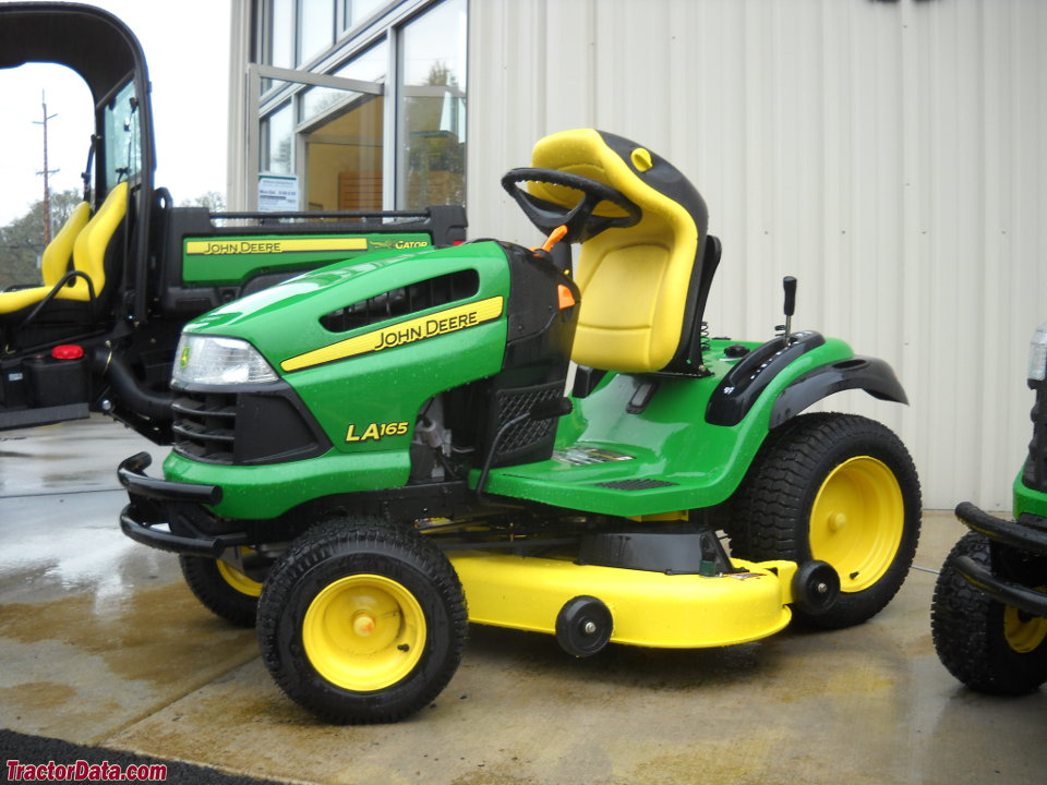 John Deere LA165