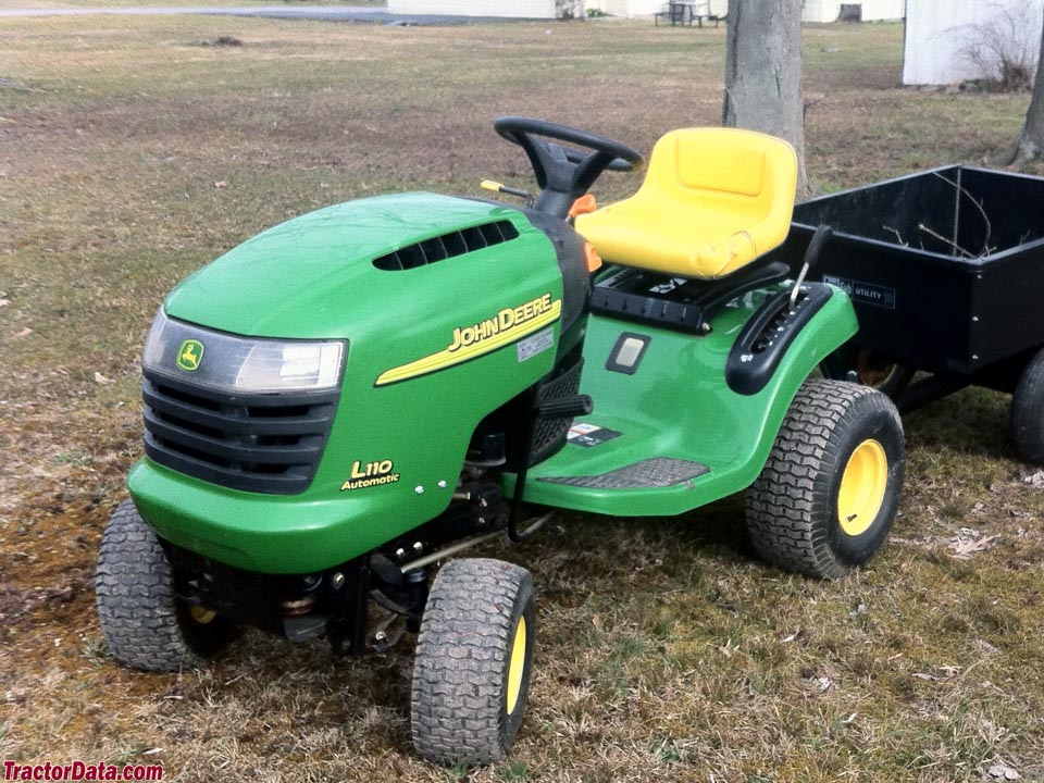 John Deere L110